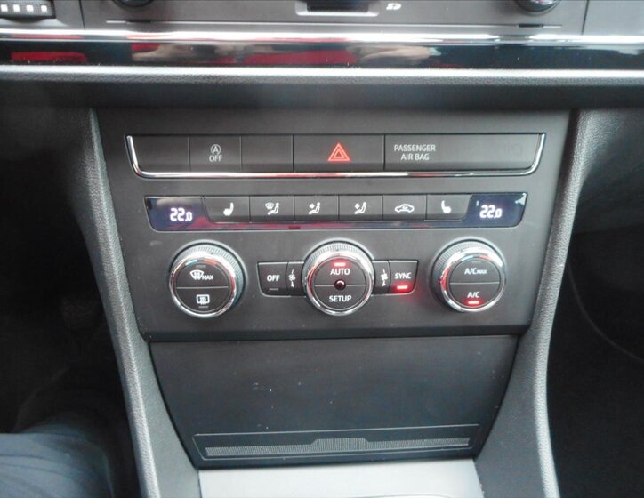 Seat Leon Hatchback 1,4 l 90 kw