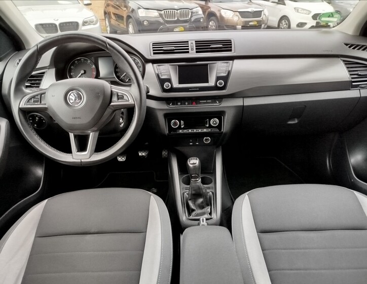 Škoda Fabia 16