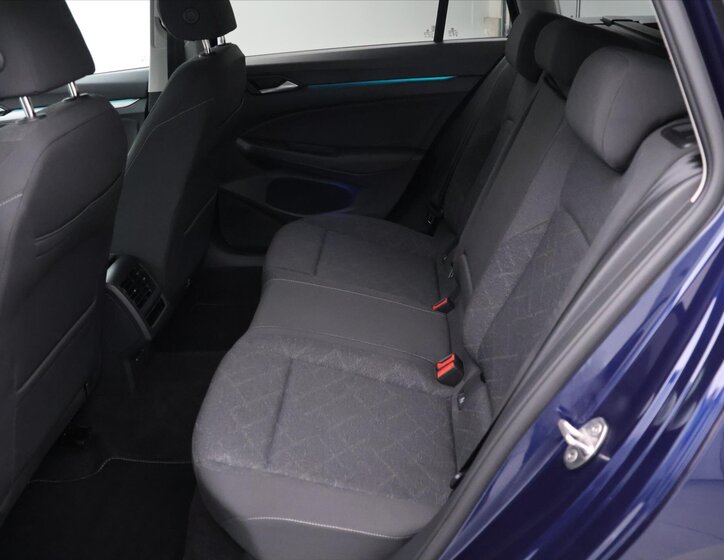 Volkswagen Golf Kombi 1,5 l 96 kw