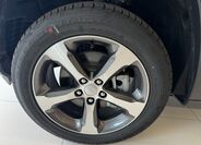 Jeep Grand Cherokee 8