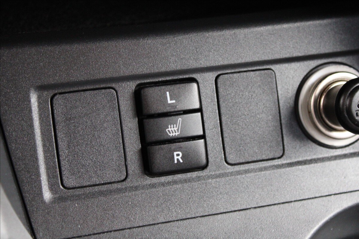 Toyota RAV4 SUV 2,2 l 100 kw