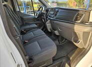 Ford Transit 9