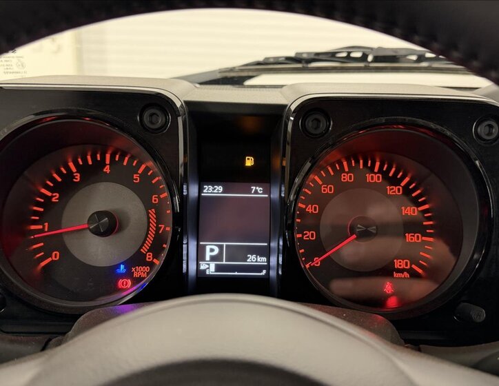 Suzuki Jimny SUV 1,5 l 75 kw