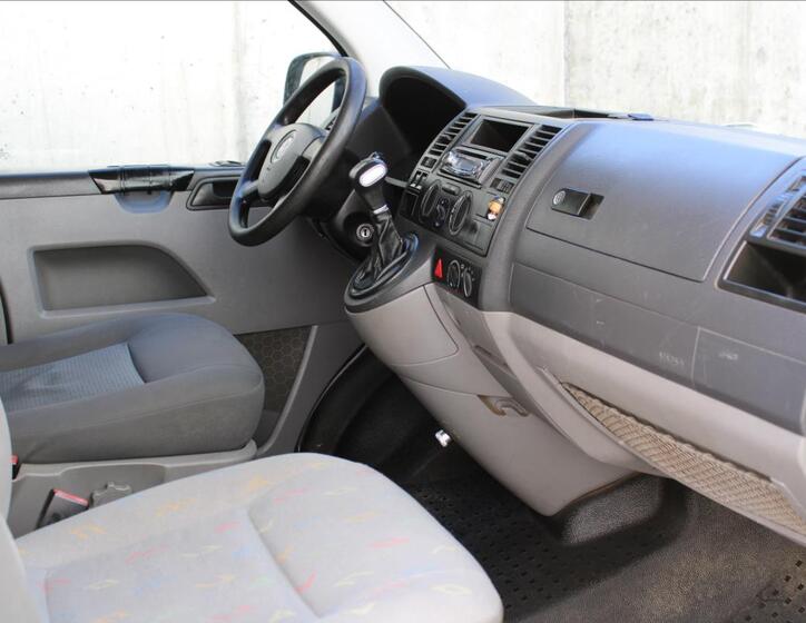 Volkswagen Transporter 22