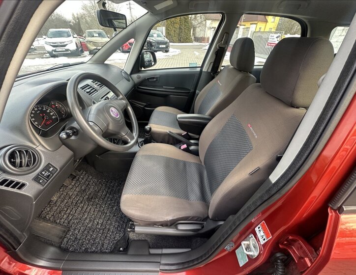 Fiat Sedici Hatchback 1,6 l 79 kw