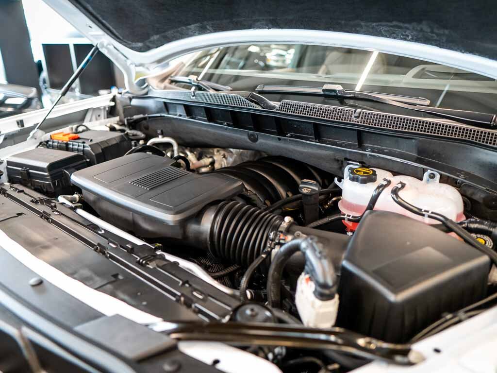 Chevrolet Suburban SUV 6,2 l 313 kw