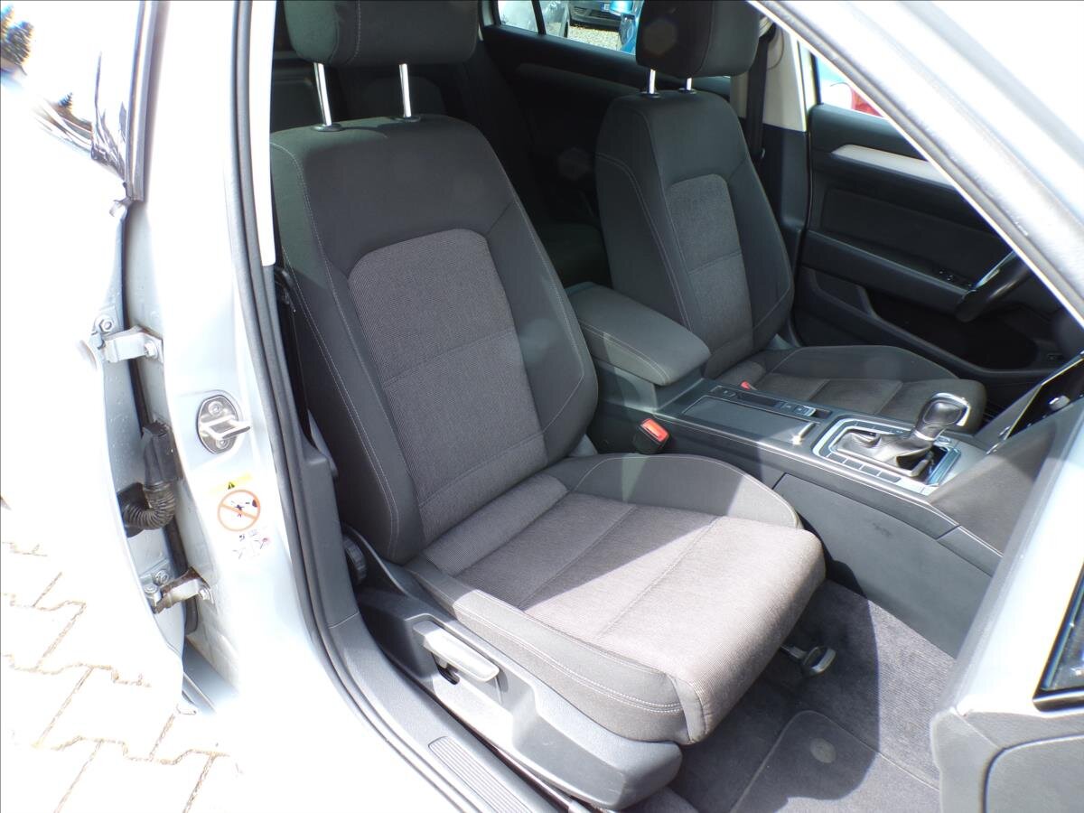 Volkswagen Passat Kombi 2,0 l 110 kw