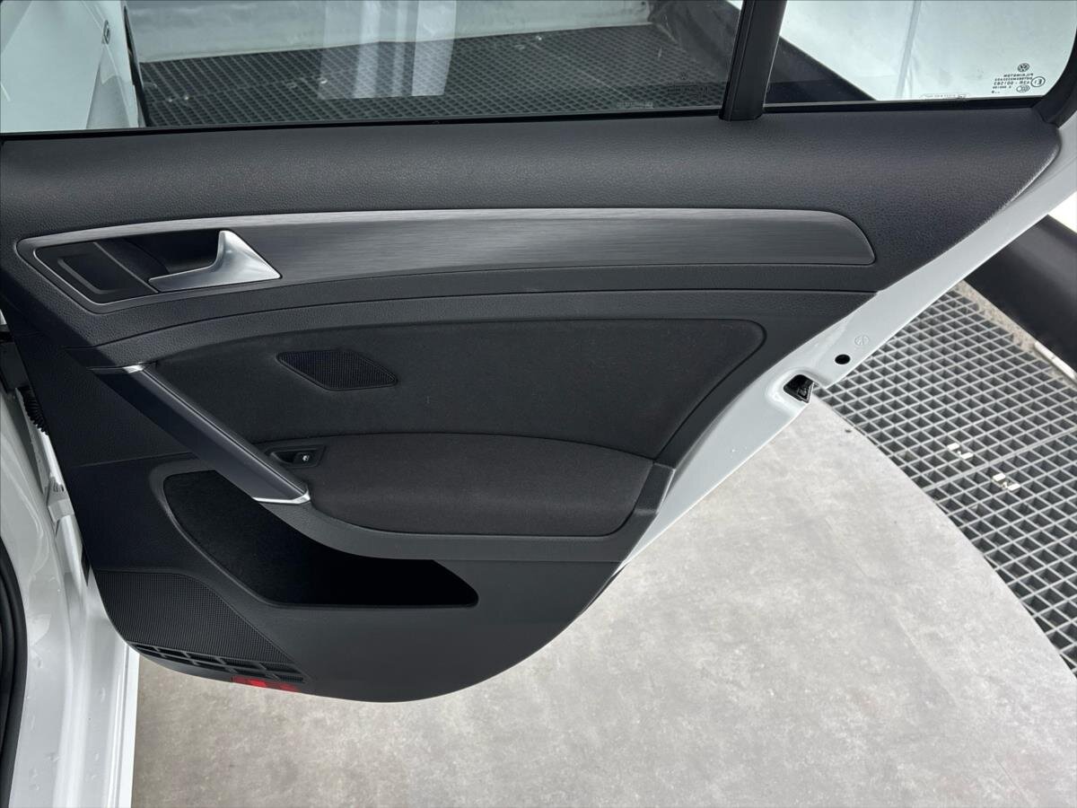 Volkswagen Golf Kombi 1,5 l 96 kw