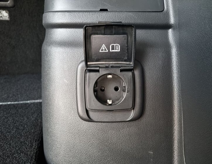 Mitsubishi Outlander SUV / Terénní 2,4 l 165 kw