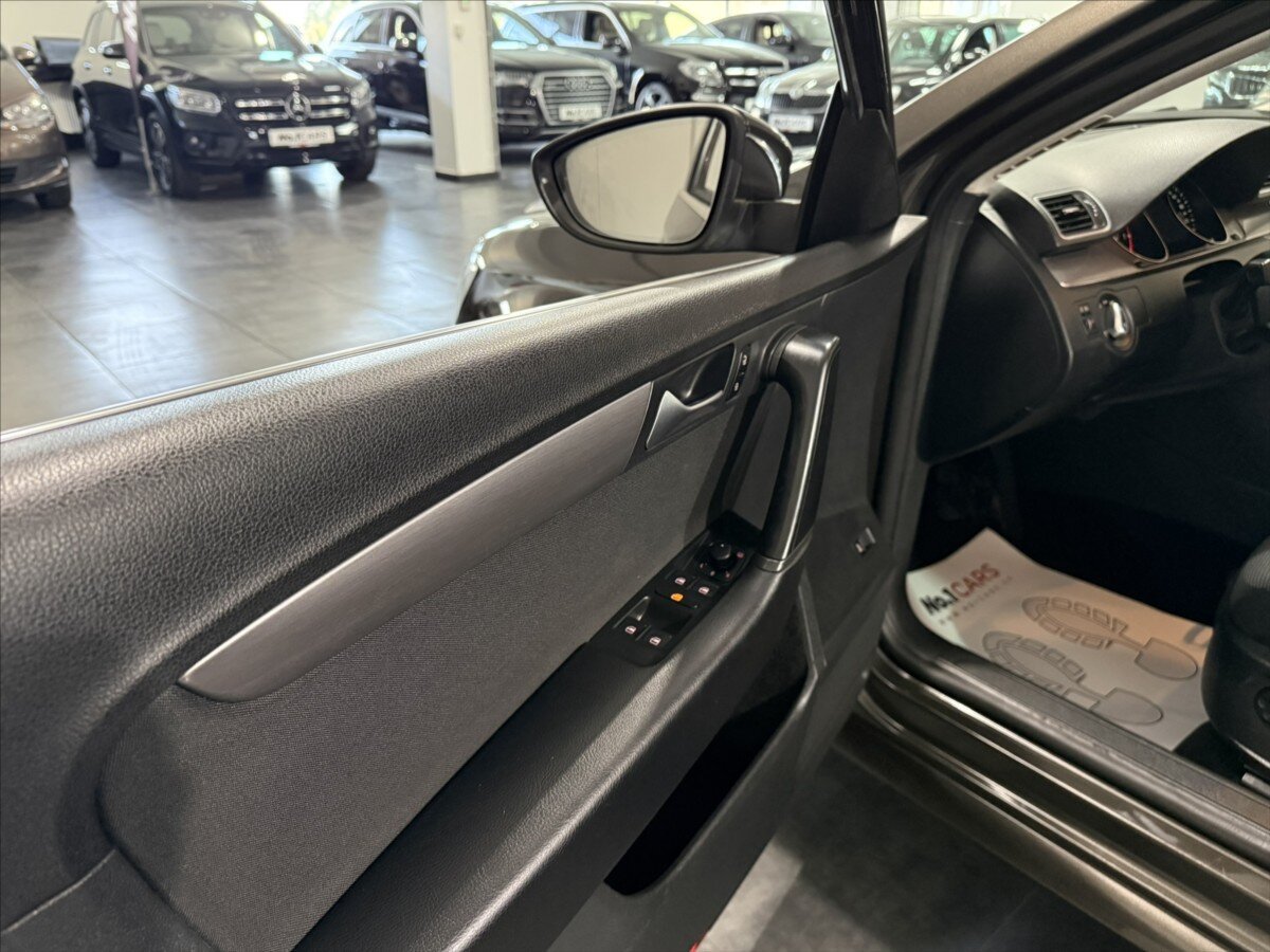 Volkswagen Passat Kombi 1,4 l 90 kw