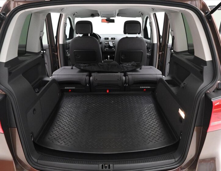 Volkswagen Touran MPV 1,6 l 77 kw