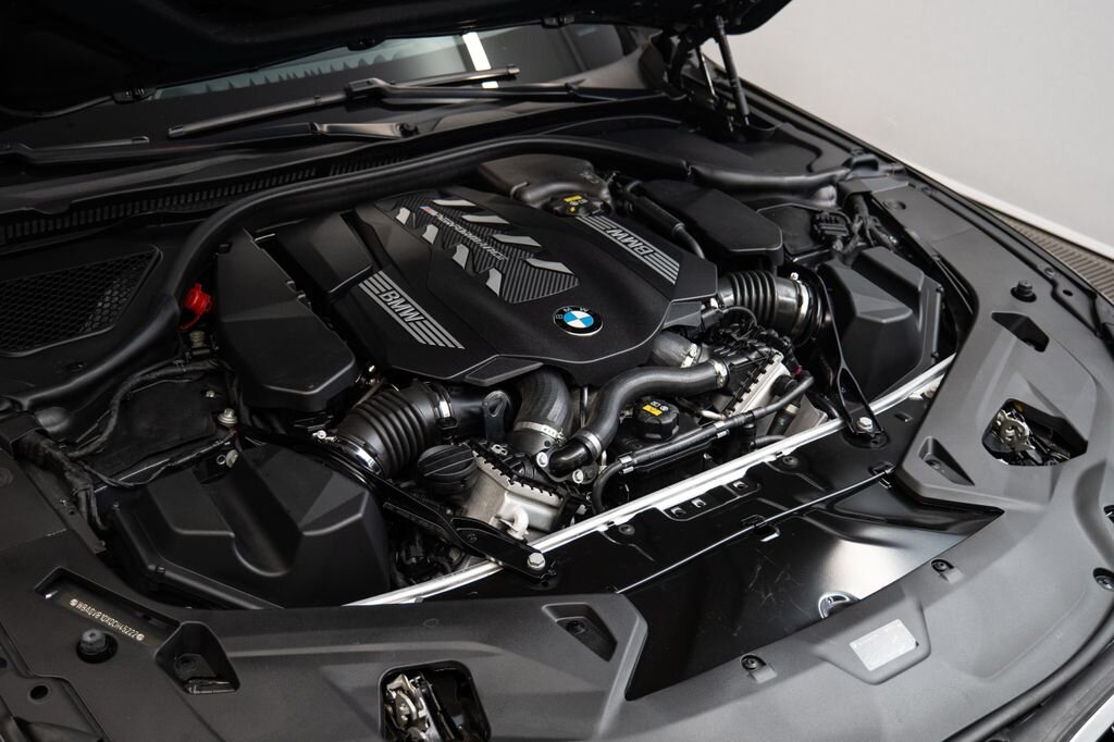 BMW Řada 8 Sedan 4,4 l 390 kw