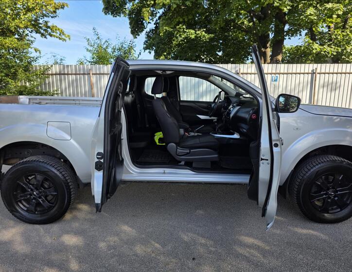Nissan Navara 30