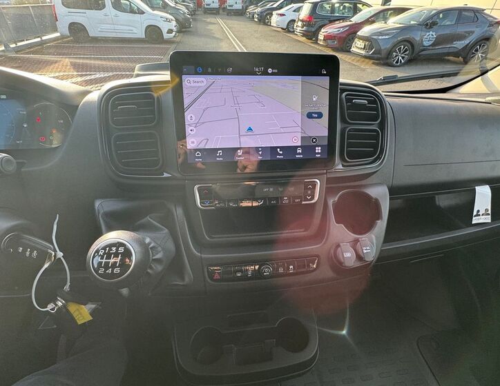 Toyota Proace Max 14