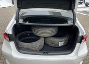 Toyota Corolla Sedan 1,5 l 92 kw