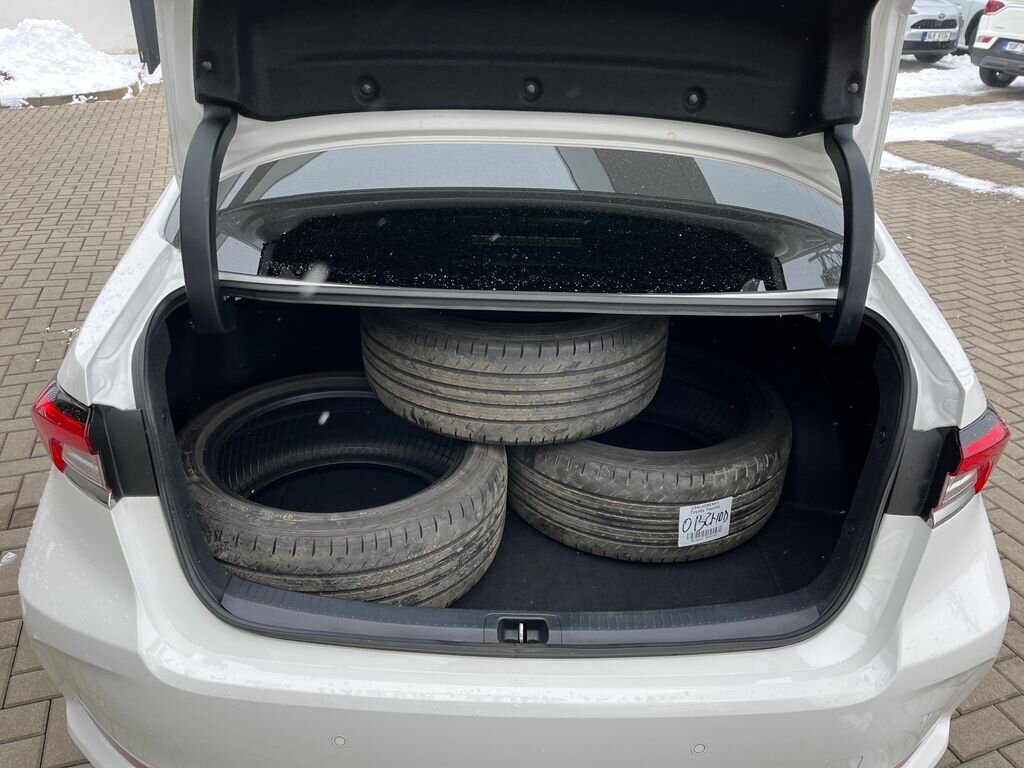 Toyota Corolla Sedan 1,5 l 92 kw