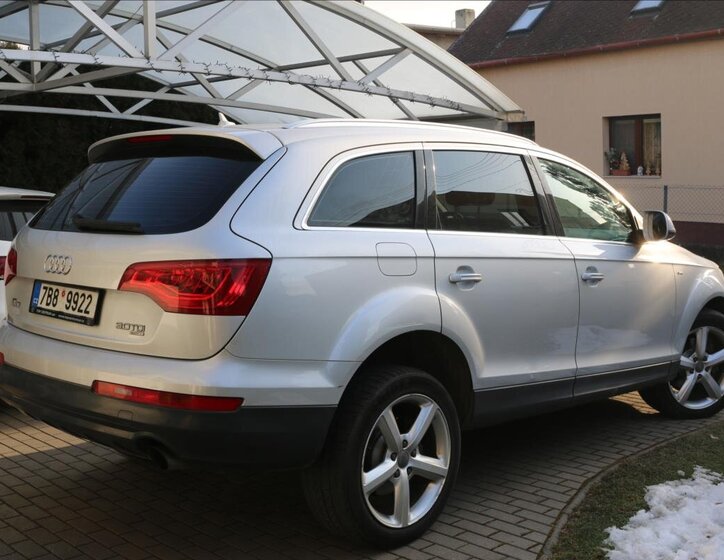 Audi Q7 Kombi 3,0 l 176 kw