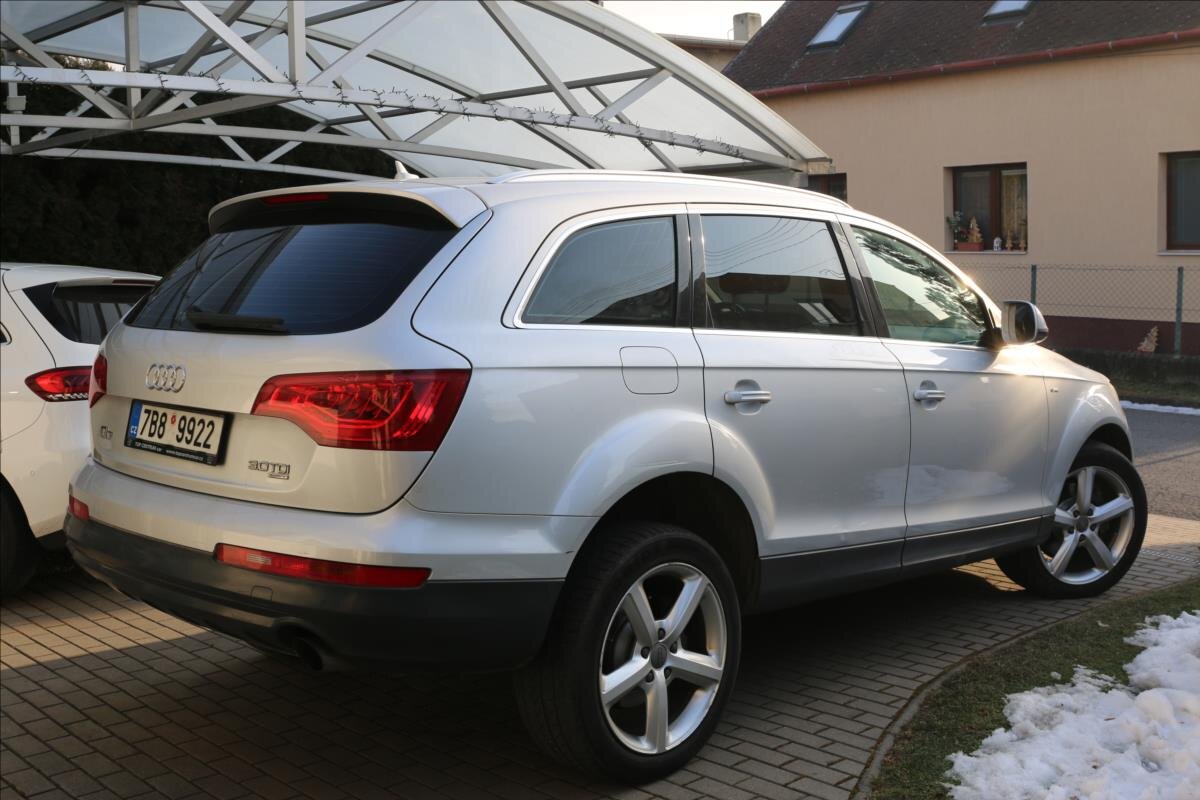 Audi Q7 Kombi 3,0 l 176 kw