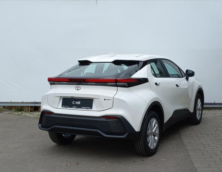 Toyota C-HR CUV / Crossover 1,8 l 72 kw