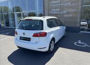 Volkswagen Golf 16
