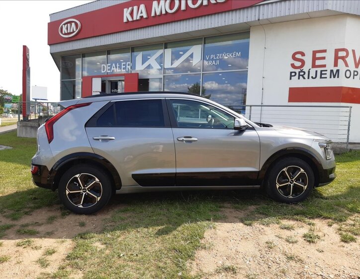 KIA Niro CUV / Crossover 1,6 l 95 kw