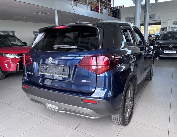 Suzuki Vitara SUV / Terénní 1,4 l 81 kw