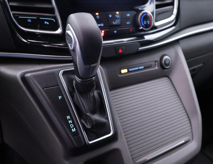 Ford Tourneo Custom Kombi 2,0 l 125 kw