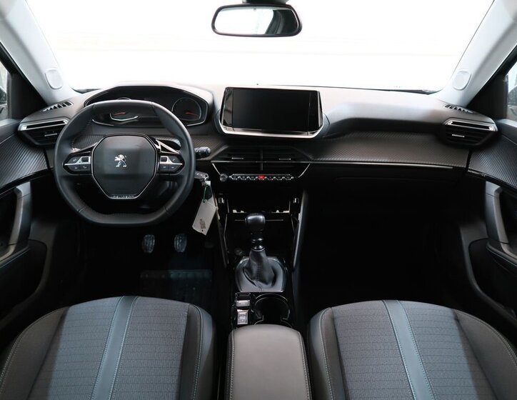 Peugeot 2008 SUV 1,2 l 96 kw