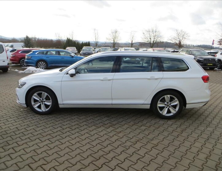 Volkswagen Passat Kombi 1,5 l 110 kw