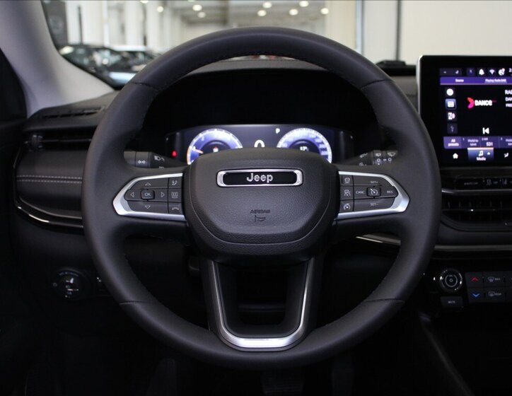 Jeep Compass SUV / Terénní 1,5 l 96 kw