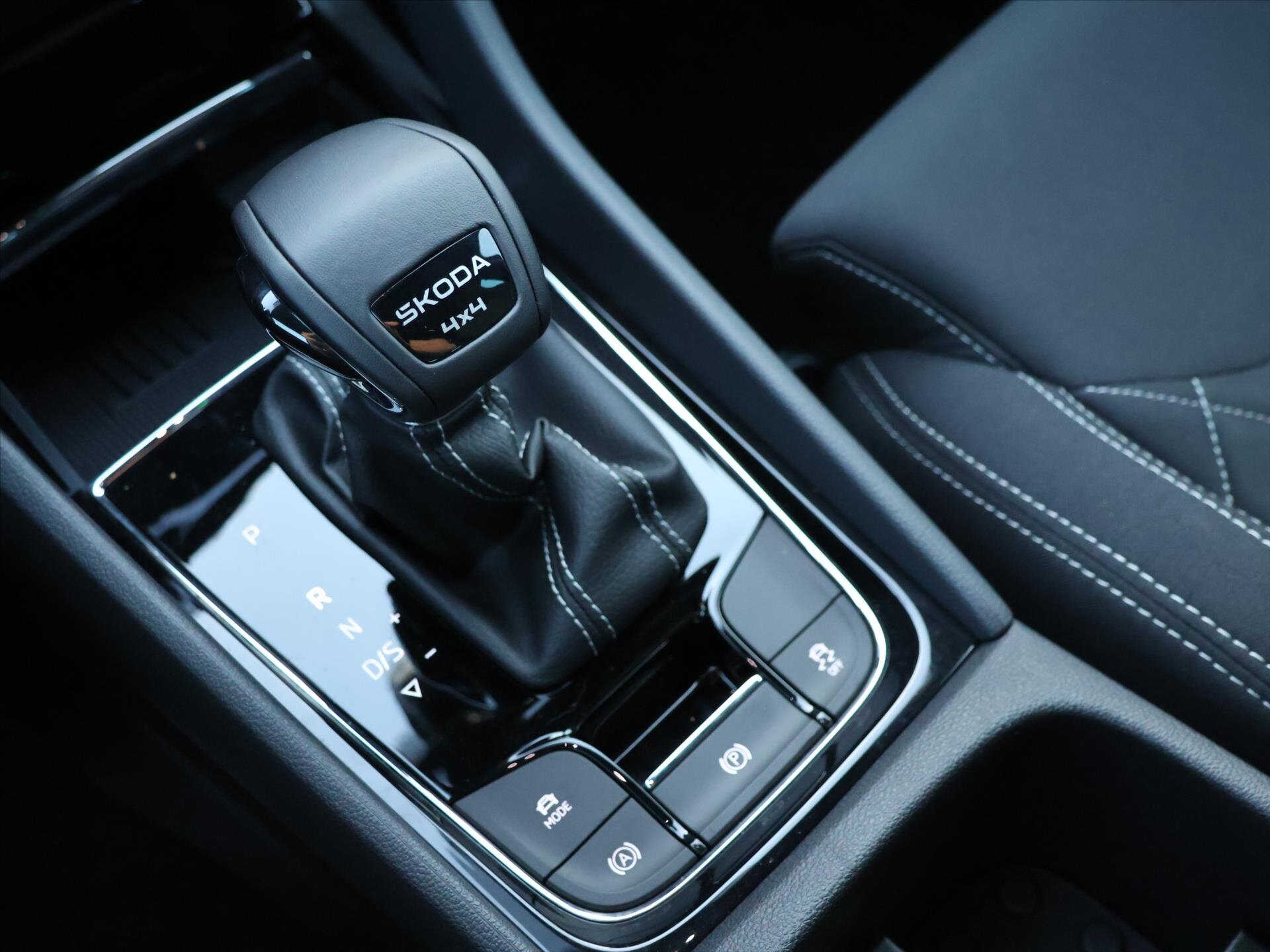 Škoda Karoq SUV / Terénní 2,0 l 110 kw