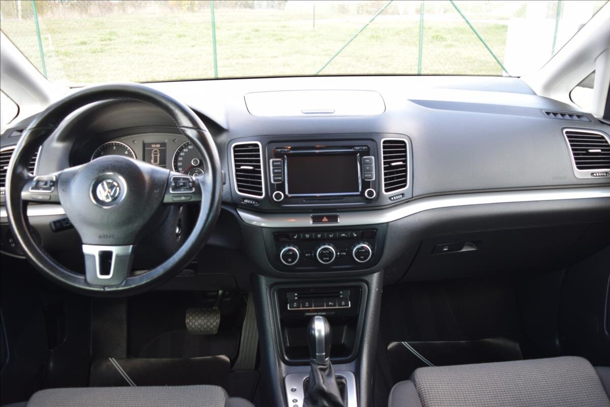 Volkswagen Sharan MPV 2,0 l 103 kw
