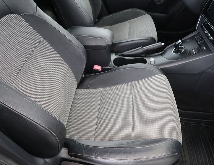 Toyota Auris Kombi 1,8 l 73 kw