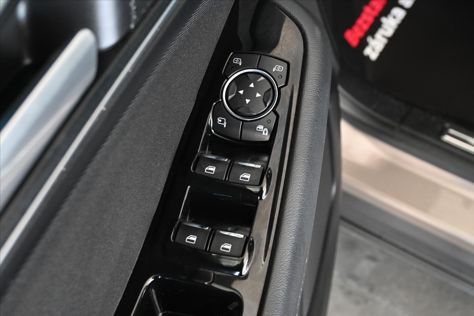 Ford S-MAX MPV 2,0 l 110 kw