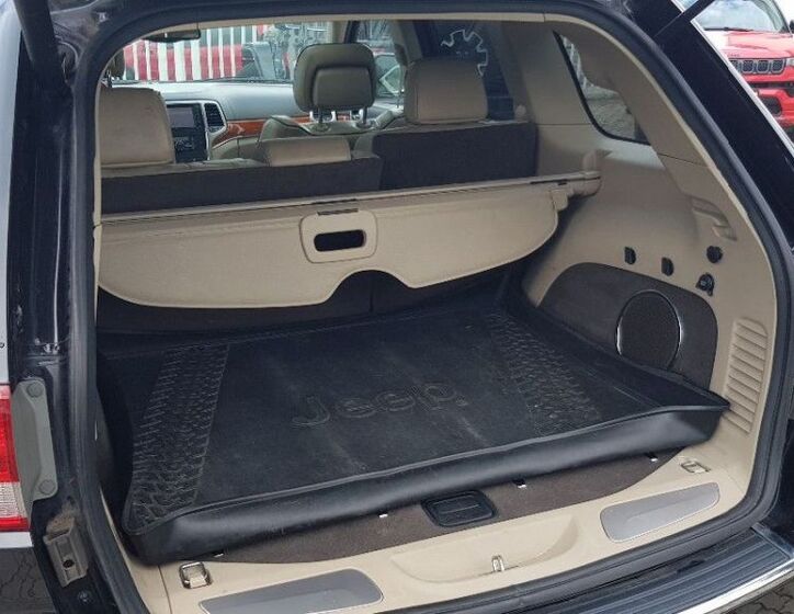 Jeep Grand Cherokee 8