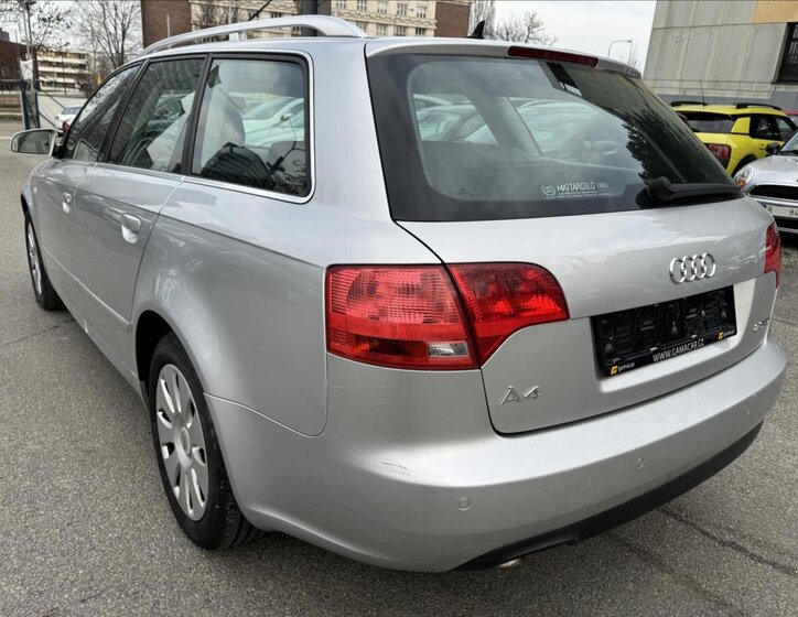 Audi A4 Kombi 2,0 l 103 kw