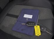 Peugeot 5008 SUV 1,2 l 96 kw