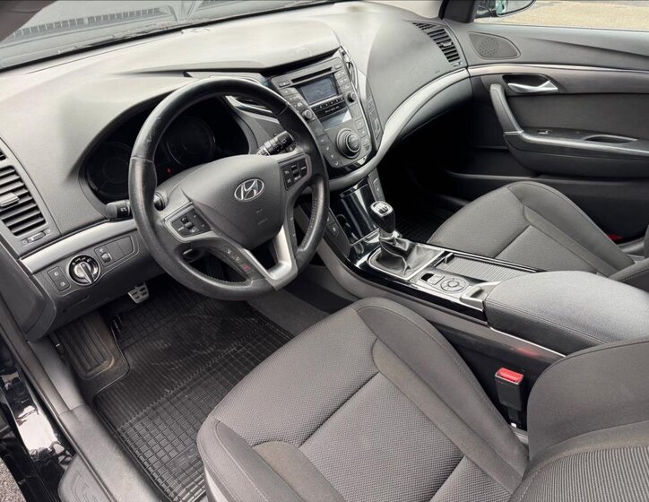 Hyundai i40 Kombi 1,6 l 99 kw