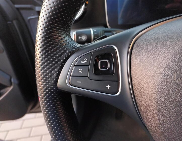 Mercedes-Benz Třídy E Kombi 3,0 l 190 kw