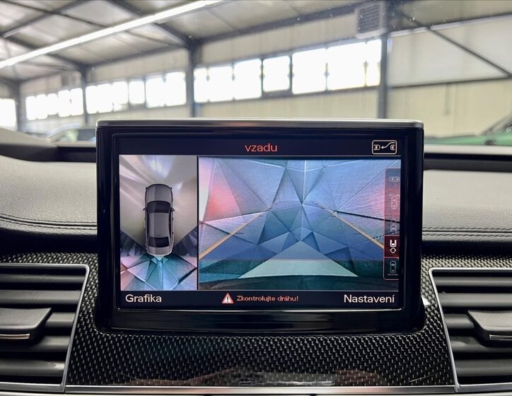 Audi S8 Sedan / Limuzína 4,0 l 382 kw