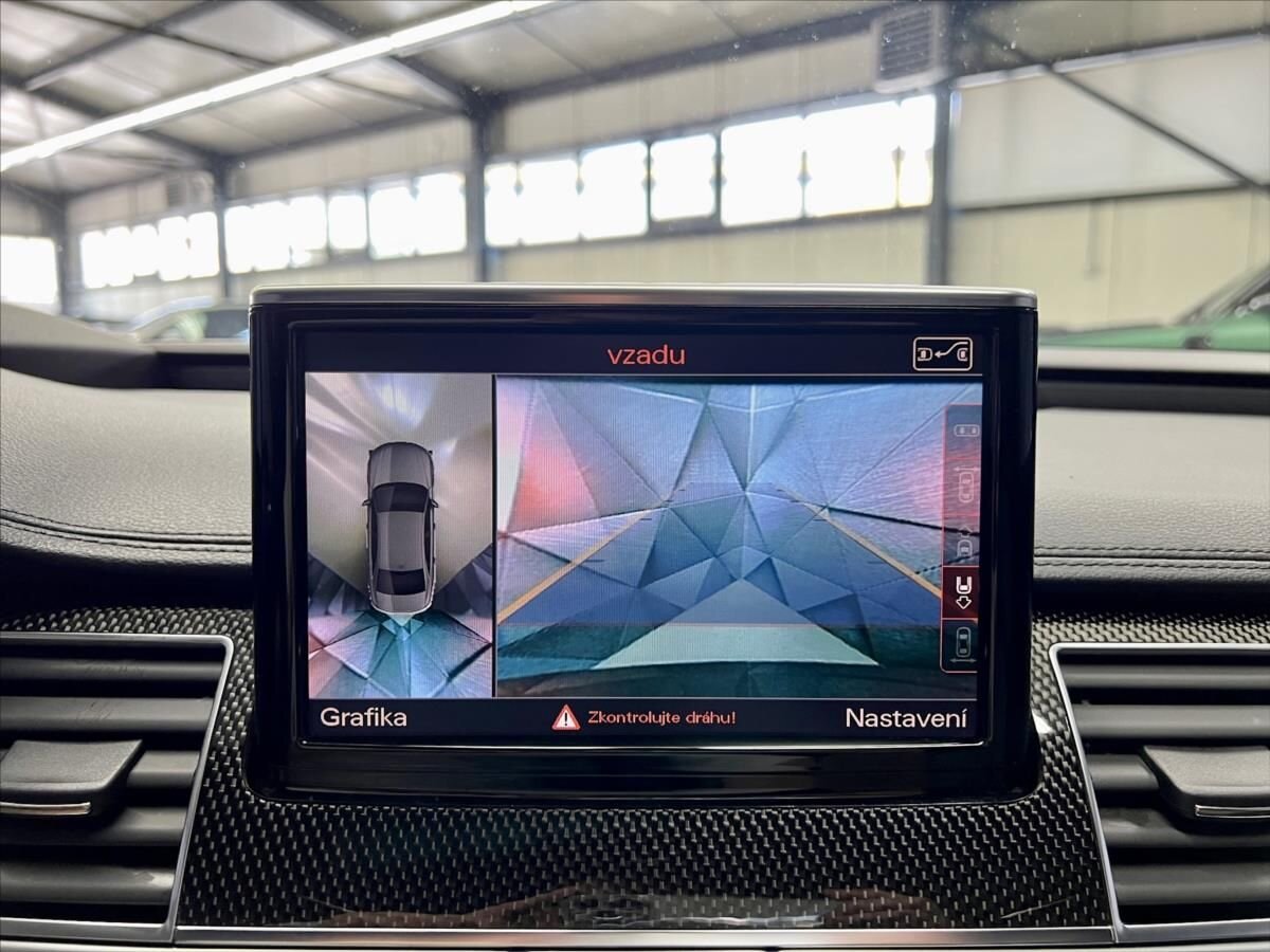 Audi S8 Sedan / Limuzína 4,0 l 382 kw