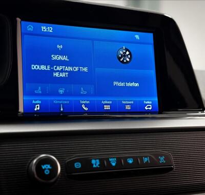 Ford Transit Courier 8