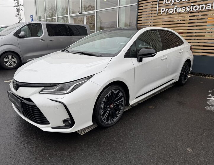 Toyota Corolla Sedan / Limuzína 1,8 l 72 kw