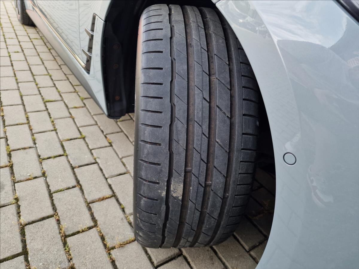 BMW i4 Sedan / Limuzína 0,0 400 kw