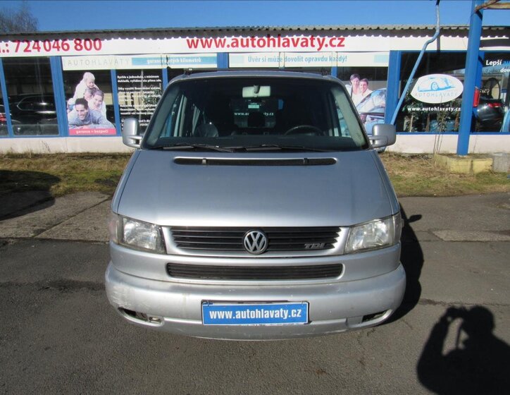 Volkswagen Caravelle Kombi 2,5 l 75 kw