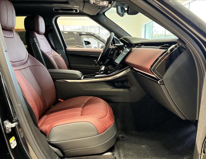 Land Rover Range Rover Sport SUV / Terénní 3,0 l 221 kw