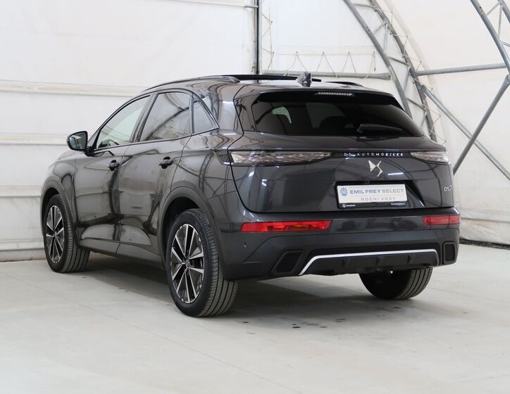 DS Automobiles DS7 Crossback 8