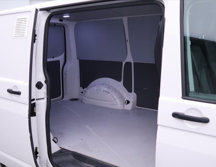 Volkswagen Transporter Skříň 2,0 l 66 kw