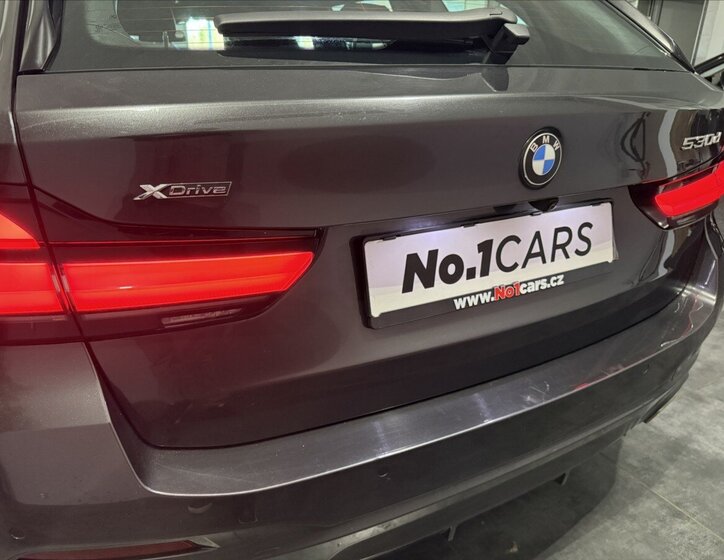 BMW Řada 5 Kombi 3,0 l 210 kw