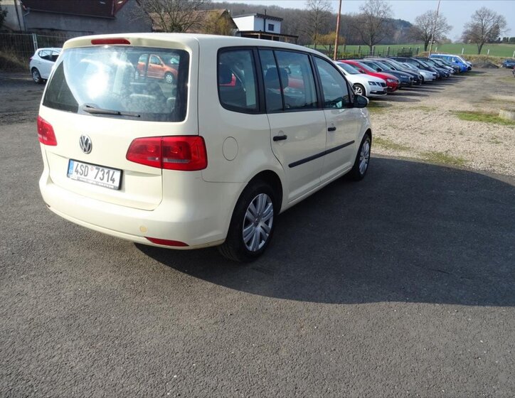 Volkswagen Touran Kombi 1,6 l 77 kw